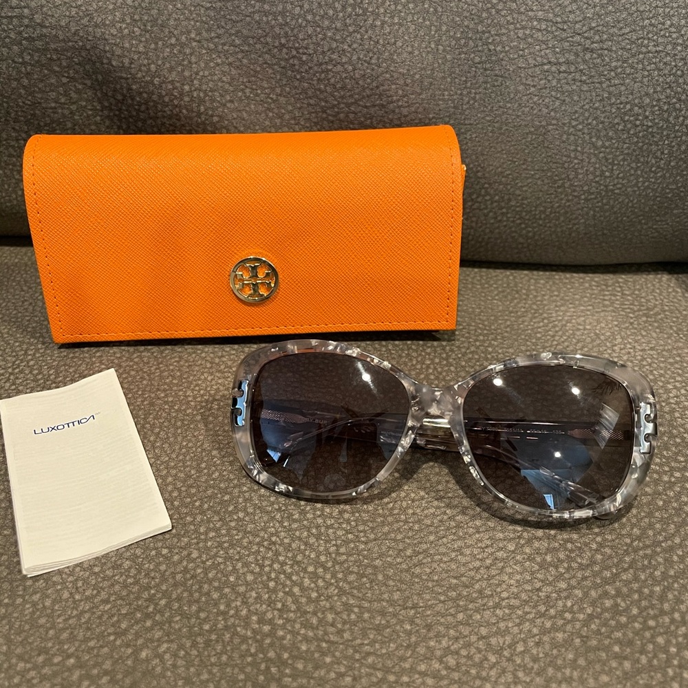Tory Burch Tortoise shell sunglasses